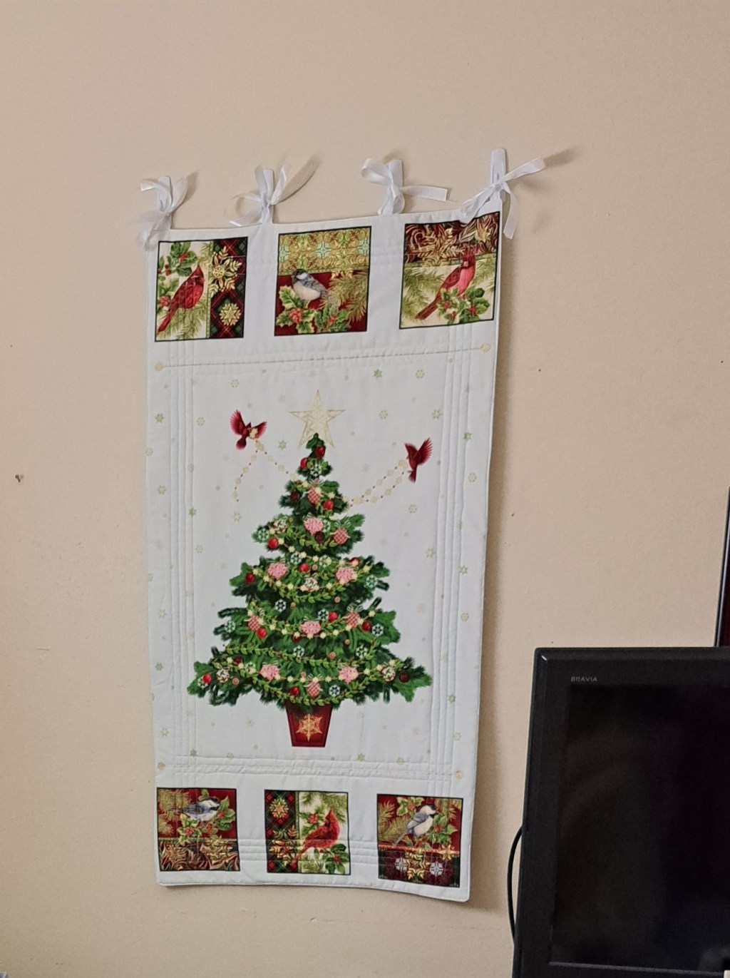 creating holiday cheer in memory&nbsp;care